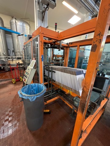 Linea di imbottigliamento isobarica spumante 9.000 bph Usata 19