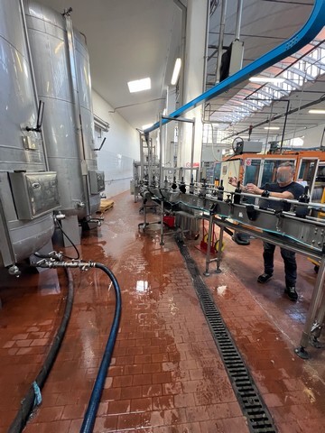 Linea di imbottigliamento isobarica spumante 9.000 bph Usata 22