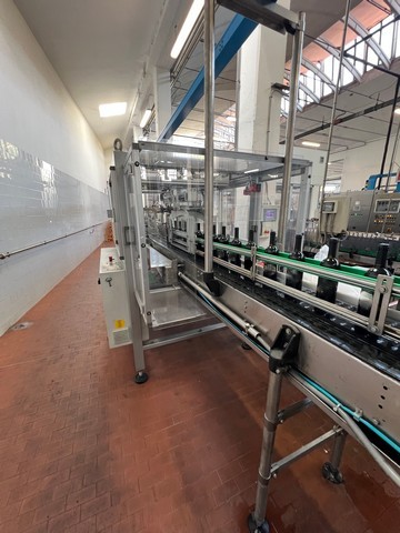 Linea di imbottigliamento isobarica spumante 9.000 bph Usata 23