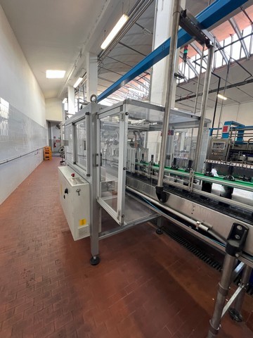 Linea di imbottigliamento isobarica spumante 9.000 bph Usata 24
