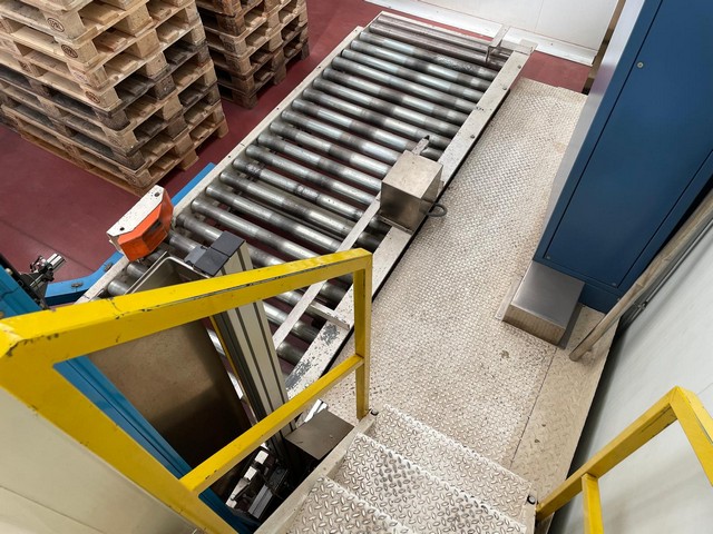 Used Depalletizer Manzini Comaco Da-700BL 24