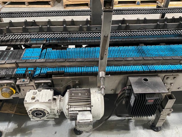 Linea di imbottigliamento PET Krones 30.000 bph Usata