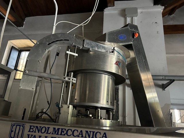 Used Capper Enolmeccanica 4T Stelvin 2013 10