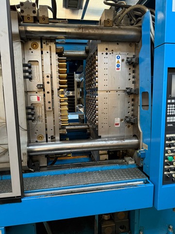 Used Presses Preform PET ENGEL 2004 12
