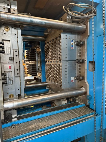 Used Presses Preform PET ENGEL 2004 6