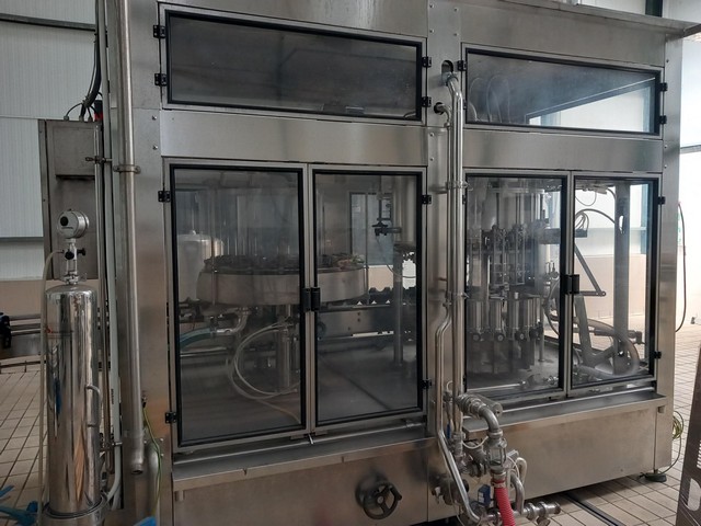 Monoblocco di riempimento MBF 18.18 Usato 13