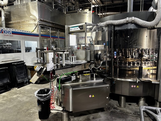 Used 2009 Complete Bottling Line PET KHS 72.000 bph 19
