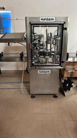 Used Nortan capsuling machine for PVC and sparkling wine capsule 8