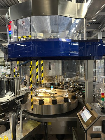 Used 5 adhesive station Makro labeller with 16 electronic cam-driven plates 10