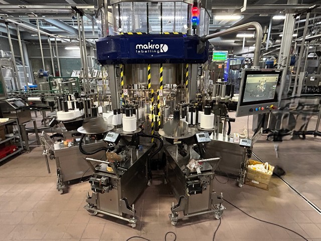 Used 5 adhesive station Makro labeller with 16 electronic cam-driven plates 20