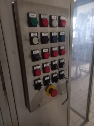 Linea di imbottigliamento usata Ave industry per olio 3