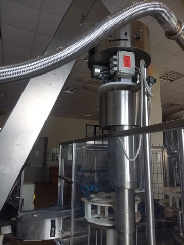 Linea di imbottigliamento usata Ave industry per olio 7