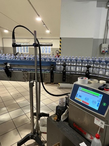 Used PET bottling line for sparkling and still water 5