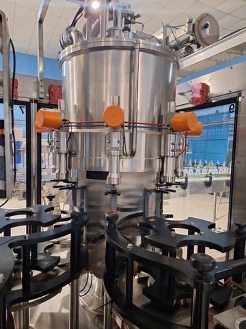 Linea di imbottigliamento usata per acqua PET Kosme 3