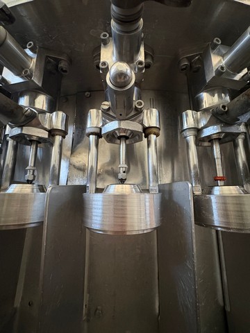 Used Vimercati isobaric filler 32 valves