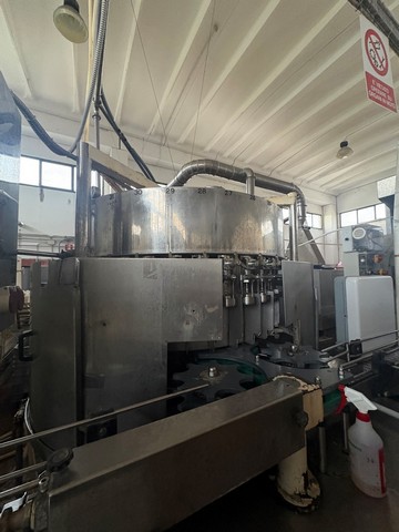Used Vimercati isobaric filler 32 valves 3