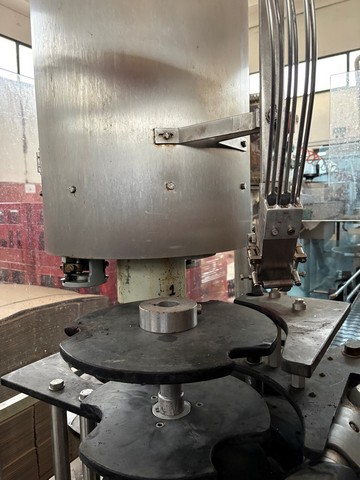 Used Bertolaso aluminum screw 3T capper 6