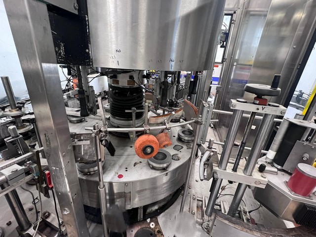 Linea di imbottigliamento Matrix isobarica per vetro 19