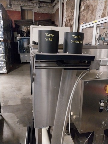 Alimentatore tappi usato pneumatico Bertolaso