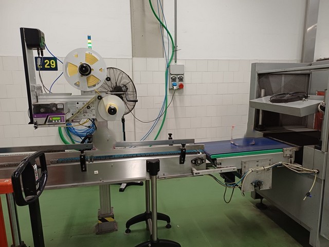 Used Novopac shrink wrapper 4