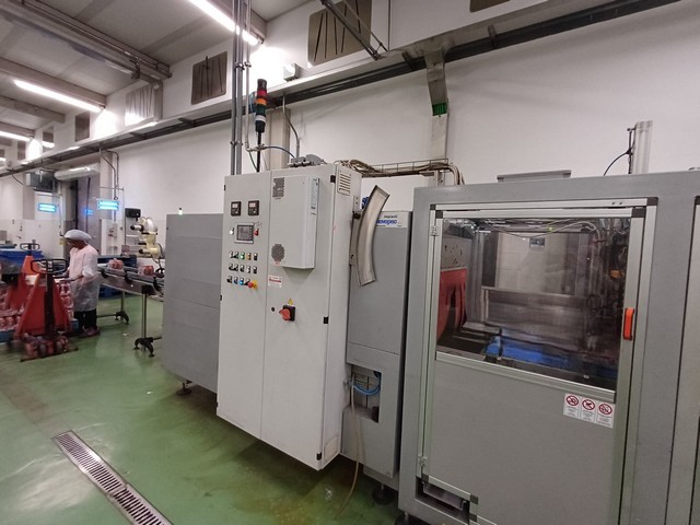 Used Novopac shrink wrapper 6