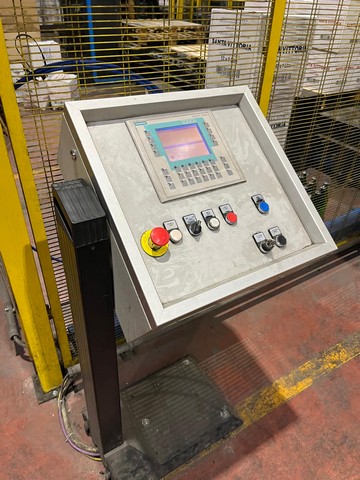 Used Robot fanuc palletizer 18