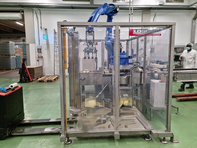 Used Logincon palletizer 2