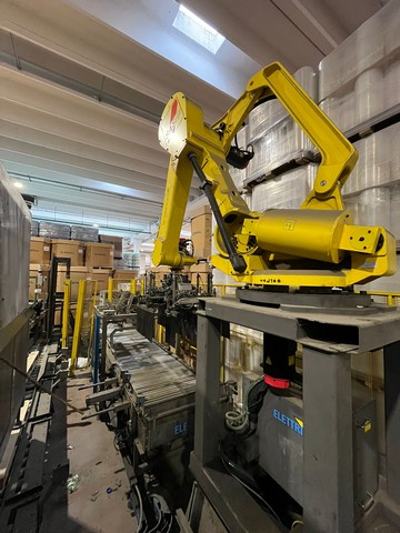 Used Robot fanuc palletizer 7