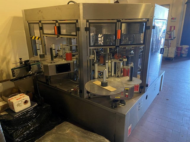 Etichettatrice usata adesiva 8t 4s Sacmi 2