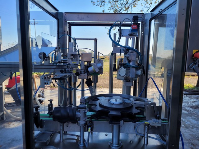 Used Nortan capsule applicator for sparkling caps and PVC capsules 2
