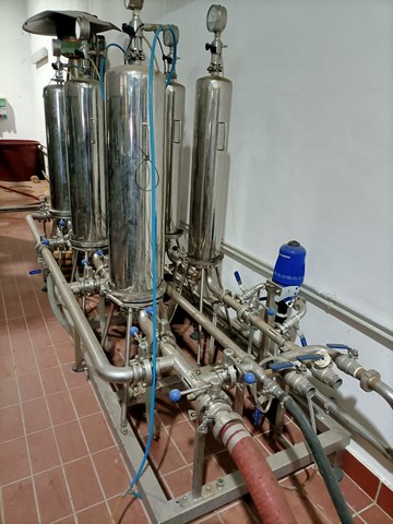 Linea di imbottigliamento usata per vetro a gravità 21