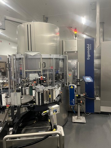 Linea di imbottigliamento usata KHS per vetro 2