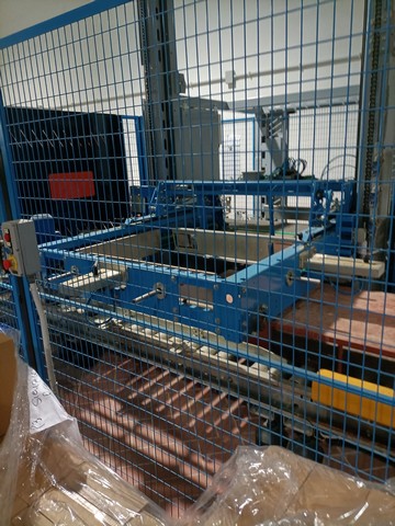 Used gravity glass bottling line 31