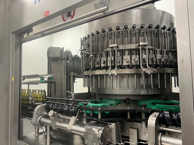 Linea di imbottigliamento usata KHS per vetro 11