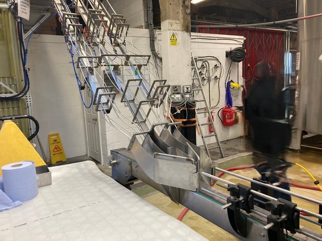 Used isobaric can filling line for beer and sparkling water 3