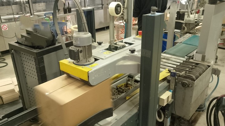 Used APE case packing monoblock consisting of case erector, case packer and case sealer 7