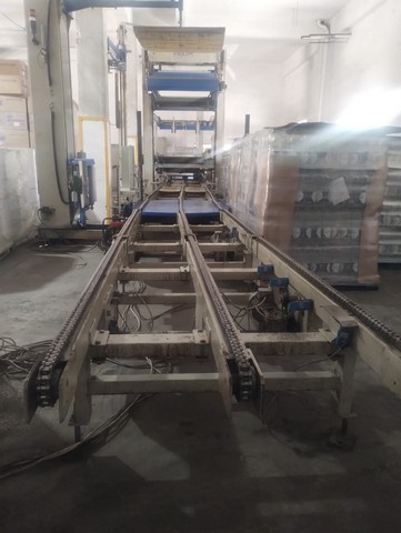 Palletizzatore Sacmi usato con avvolgipallet semiautomatico 3