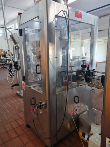 Tappatore I.B.T. monotesta usato per sughero raso