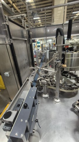 Used Krones 18T 1S Roll Feed Labeller 4