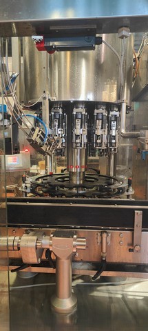 Used Bertolaso capper for Stelvin caps 12T