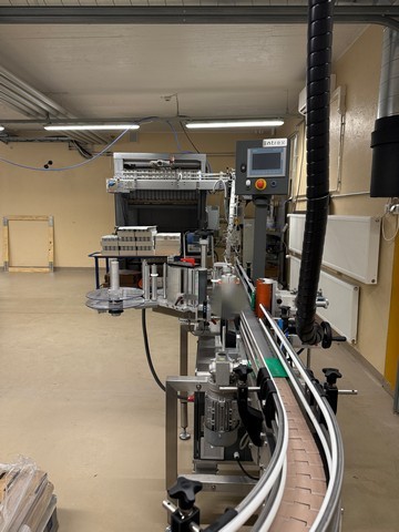 Used Wild Goose gravity canning line for beer 7