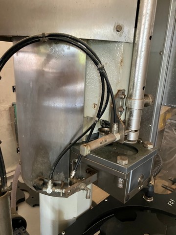 Monoblocco di riempimento usato Bertolaso a gravità 12.12.1. per vino fermo 3