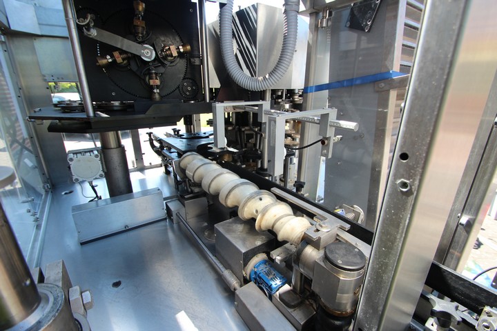 Used Robino & Galandrino 12T wirehooder for 4-wire cage 24