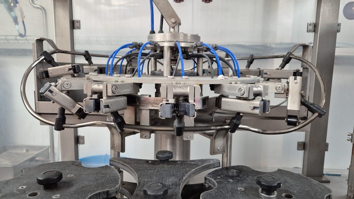 Used Raveco 12.12.1 isobaric filling triblock 10