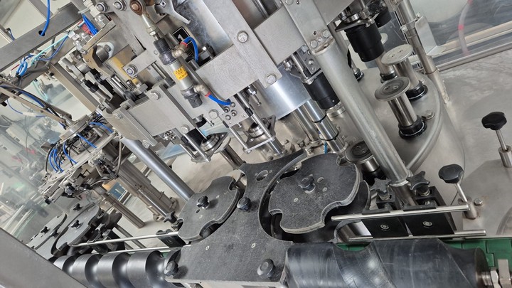 Used Raveco 12.12.1 isobaric filling triblock 15