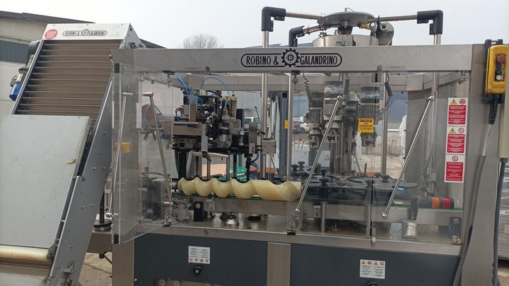 Capsulatrice usata Robino e Galandrino per polilaminato e PVC 7