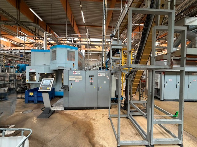 Used Sipa Pet Blow Molding Machine 5
