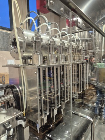 Used beer linear Gai filling monoblock for glass 6.6.1.  Year: 2016 2