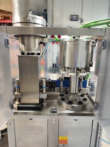 Used IDROTECNICA 8.1 filling monoblock for crown caps Ø26 mm and Ø29 mm 13