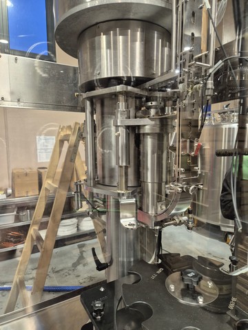 Used beer linear Gai filling monoblock for glass 6.6.1.  Year: 2016 5